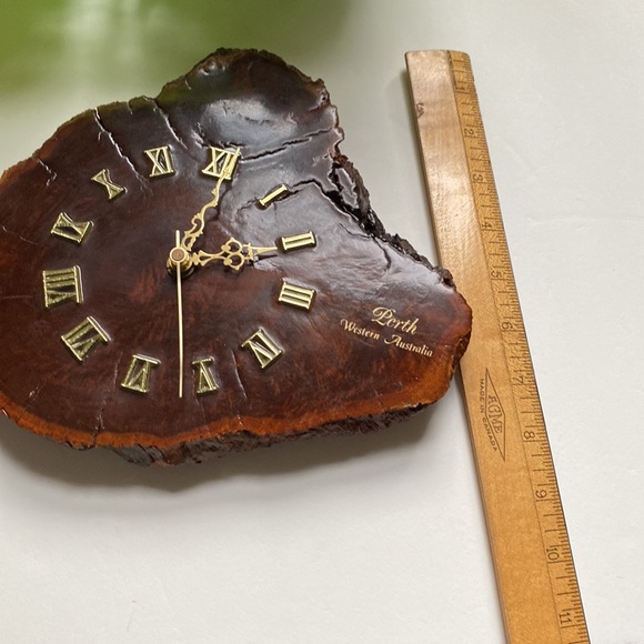 Australian Mallee tree clock. A handmade treasure from the 1990’s - Picture 9 of 10